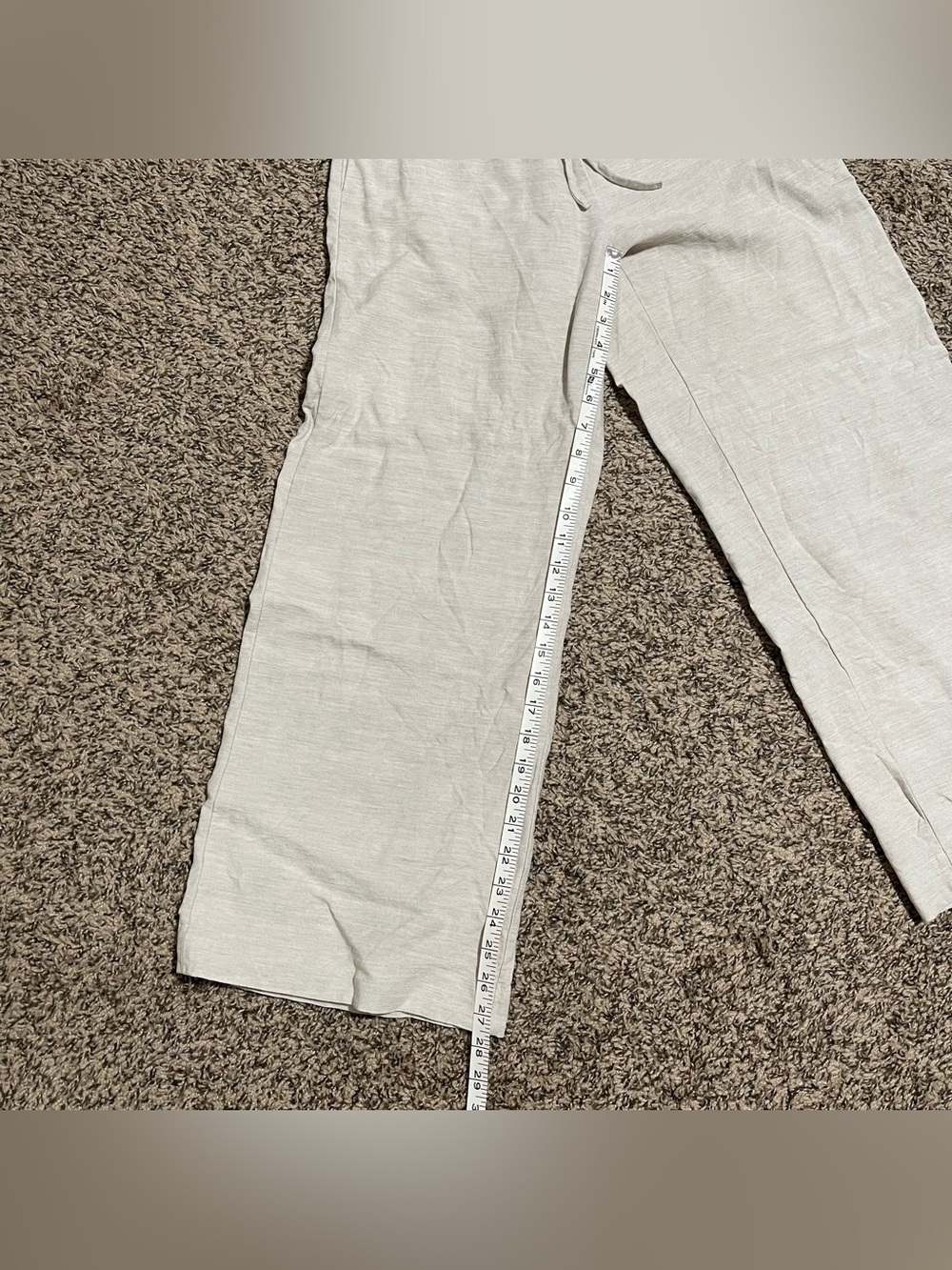Aritzia Wide Leg Pants in Light Beige/Cream - Picture 2 of 5